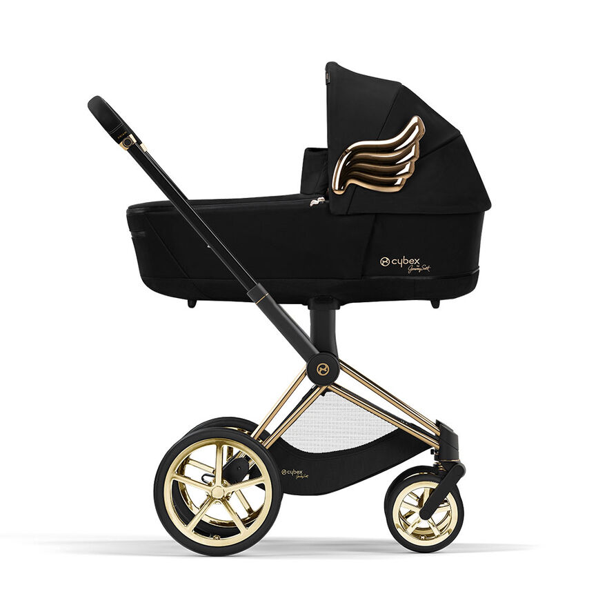 עריסה Priam 4 Capsule בעיצוב Jeremy Scott Wings