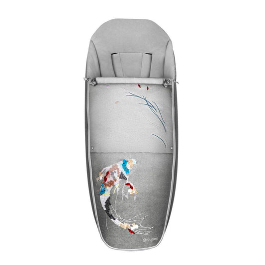 שק שינה לתינוק מסדרת CAPSULE בעיצוב Koi